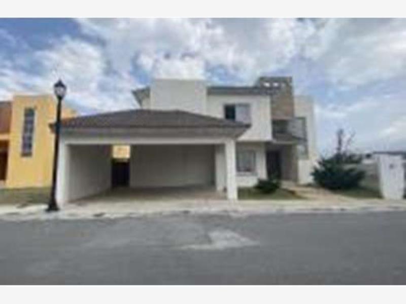 Casa en venta en Loma Alta, Saltillo — foto 1 de 25