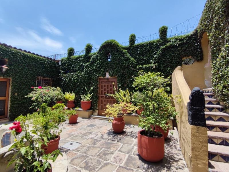 Casa en venta en Las Palmas, Cuernavaca — foto 1 de 39