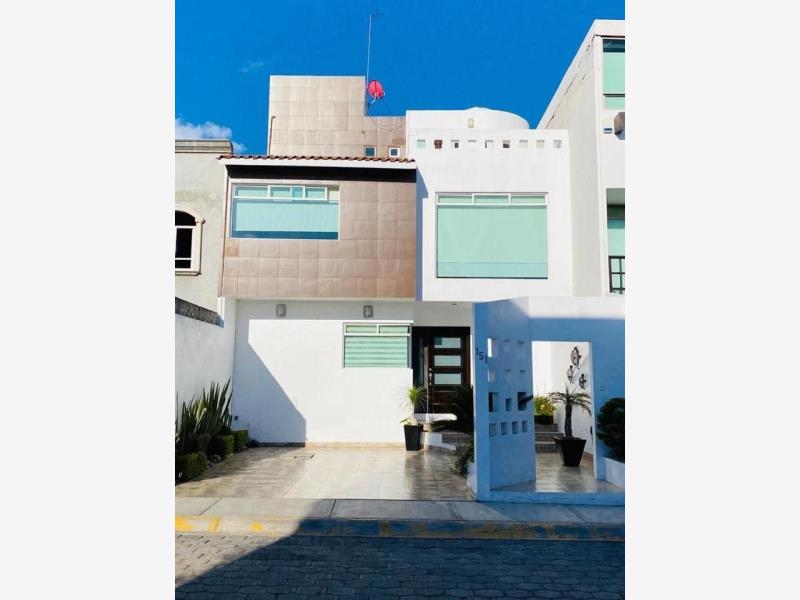 Casa en venta en Arboledas de San Javier, Pachuca de Soto — foto 1 de 35