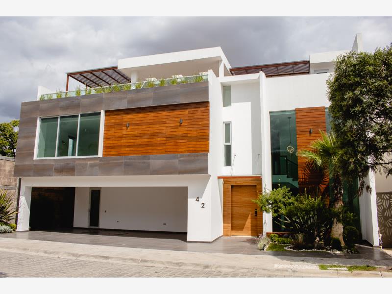 Casa en venta en Lomas de Angelópolis, San Andrés Cholula — foto 1 de 31