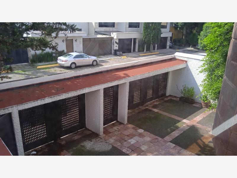 Casa en venta en La Herradura, Huixquilucan — foto 1 de 34