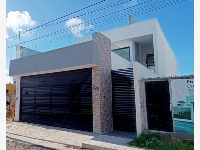 Casa en venta en Graciano Sánchez Romo, Boca del Río — foto 1 de 13