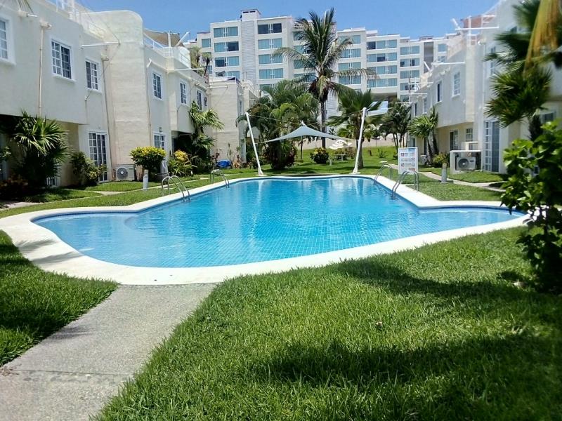 Casa en venta en Puente del Mar, Acapulco de Juárez — foto 1 de 19