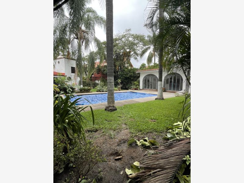Casa en venta en Vista Hermosa, Cuernavaca — foto 1 de 39