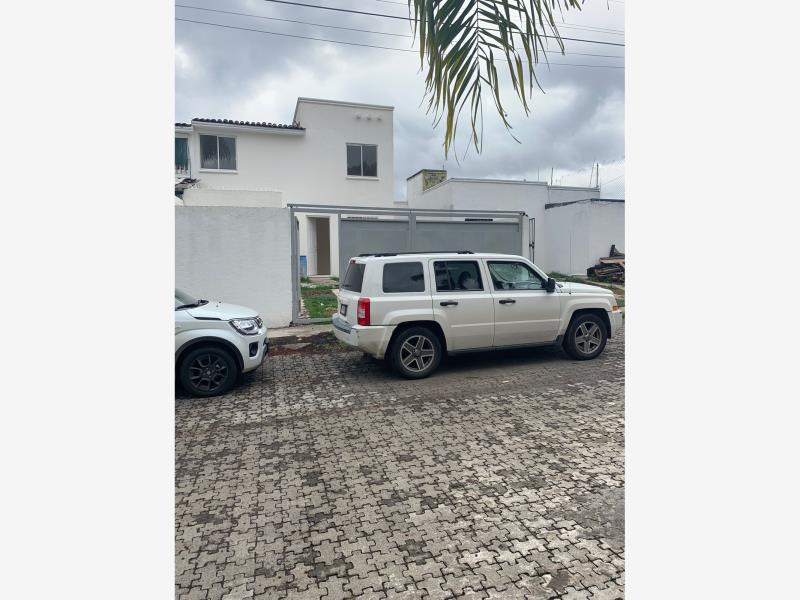 Casa en venta en San Juanito Itzicuaro, Morelia — foto 1 de 14