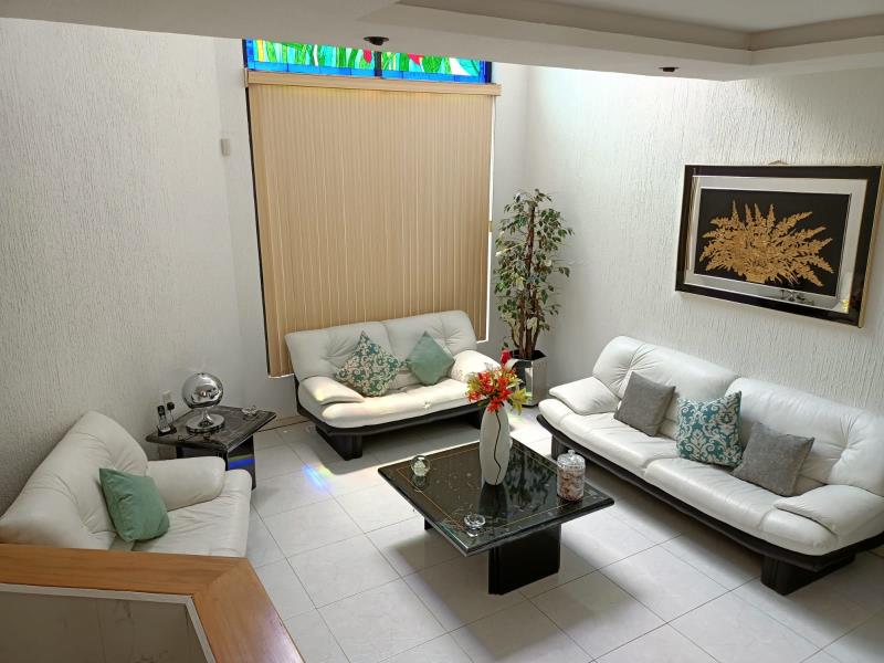 Casa en venta en Bosque Camelinas, Morelia — foto 1 de 17