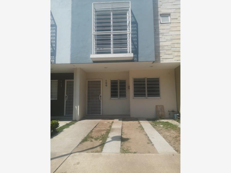 Casa en renta en Parques del Bosque, San Pedro Tlaquepaque — foto 1 de 16