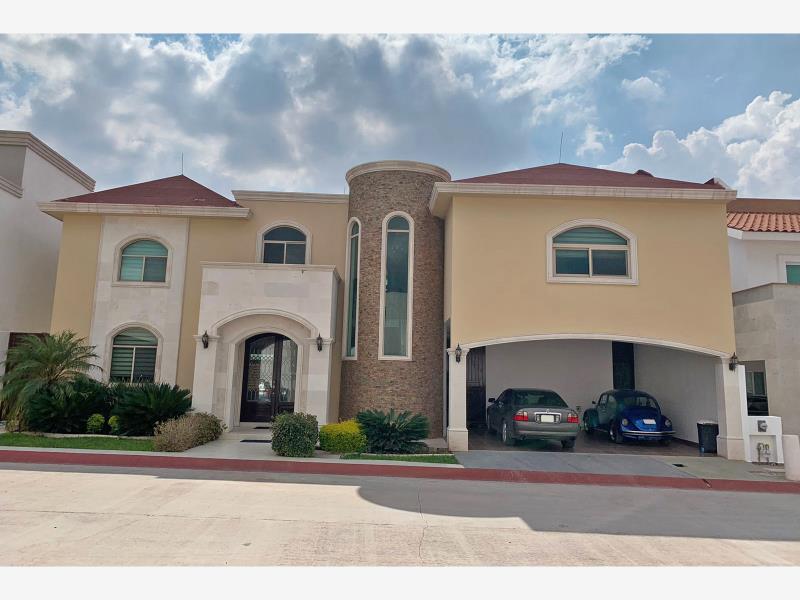 Casa en venta en Jardines de Versalles, Saltillo — foto 1 de 17