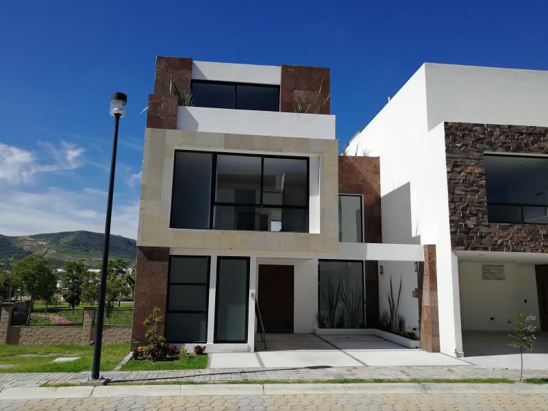 Casa en venta en Lomas de Angelópolis II, San Andrés Cholula — foto 1 de 30