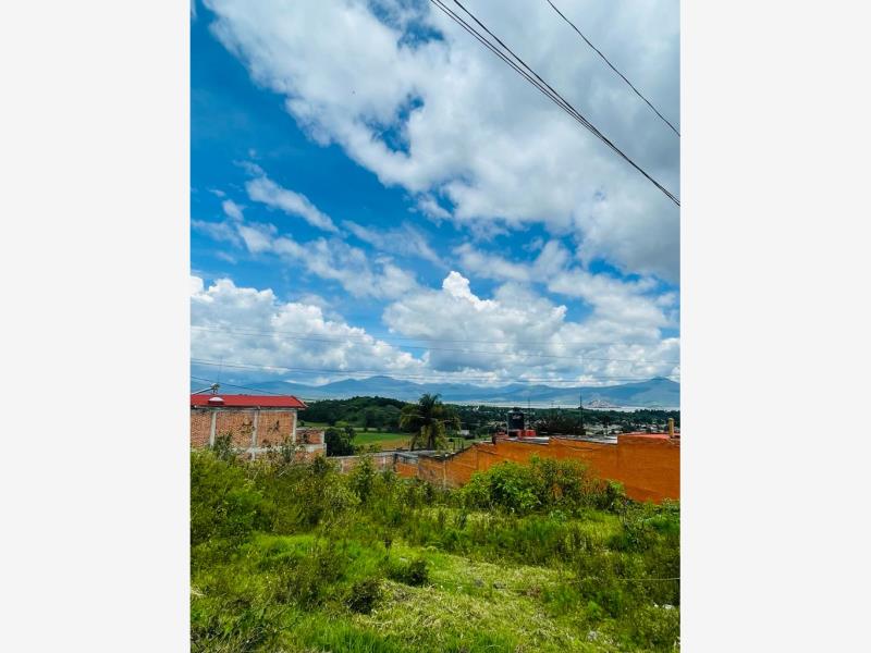 Terreno en venta en La Valenciana, Pátzcuaro — foto 1 de 6