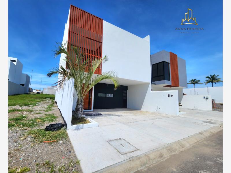 Casa en venta en Lomas de la Rioja, Alvarado — foto 1 de 6