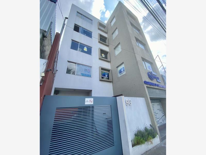 Edificio en venta en Jardines de Atizapan, Atizapán de Zaragoza — foto 1 de 41