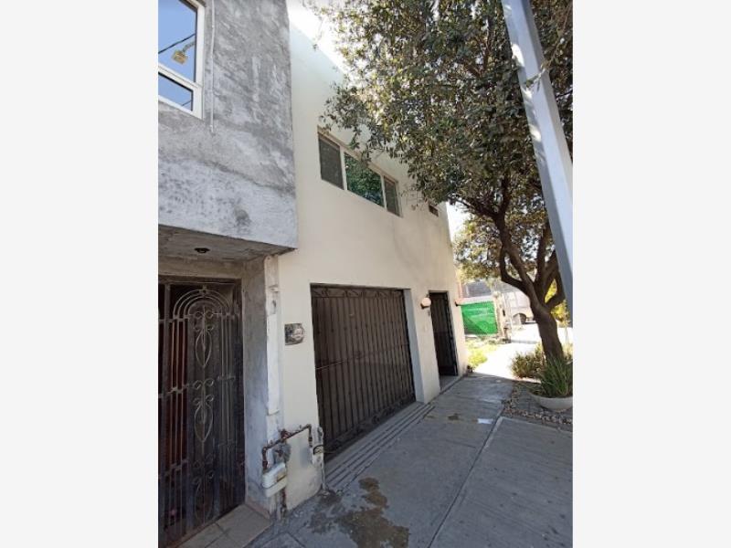 Casa en venta en Valle de las Palmas Tercer Sector, Apodaca, Nuevo León