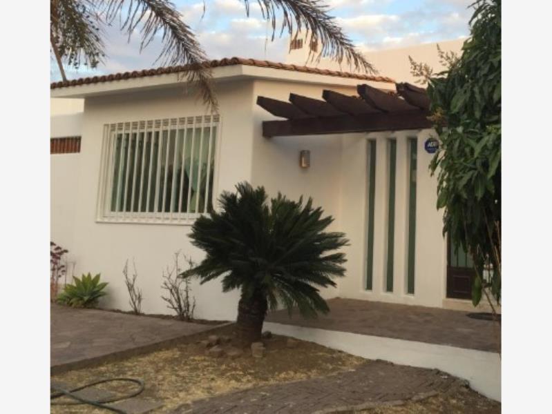 Casa en venta en Los Jacintos, Silao de la Victoria