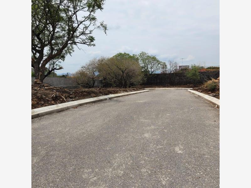 Terreno en venta en Extensión Vista Hermosa, Cuernavaca — foto 1 de 3