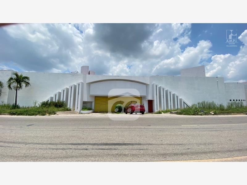 Hotel en venta en Anacleto Canabal 1ra. Sección, Centro — foto 1 de 4