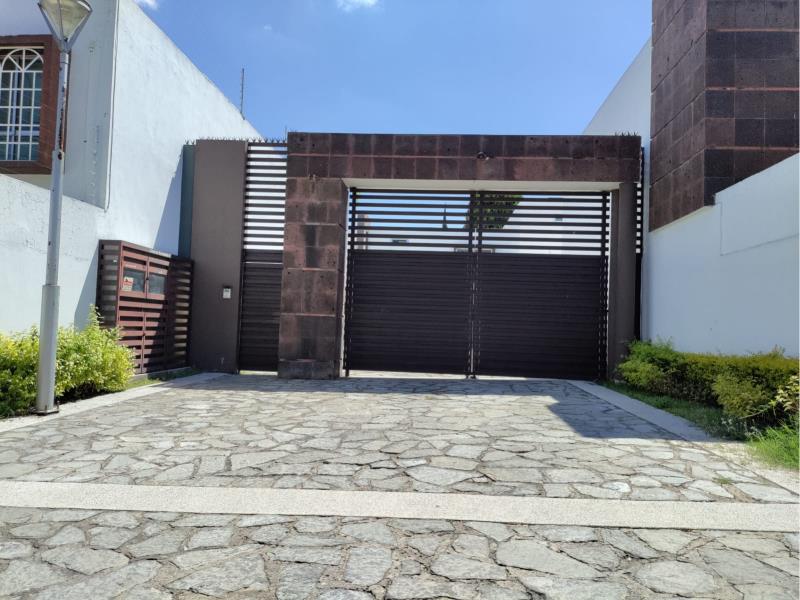 Casa en venta en Bugambilias Country, Zapopan — foto 1 de 26