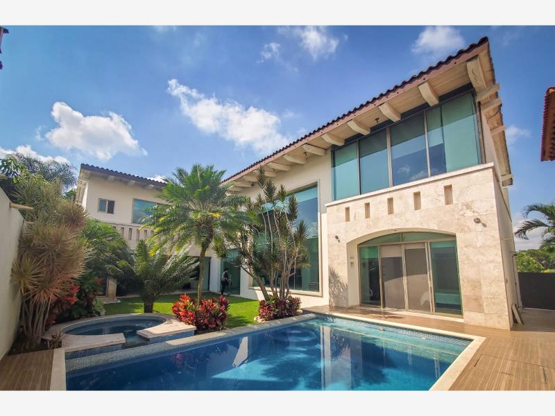 Casa en venta en Kloster Sumiya, Jiutepec — foto 1 de 30
