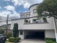 Casa en venta en Lomas de Tecamachalco Sección Bosques I y II, Huixquilucan, México