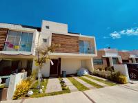 Casa en venta en Cañadas del Arroyo, Corregidora — foto 2 de 39