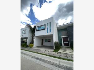 Casa en Lomas de Angelópolis, San Andrés Cholula, Puebla
