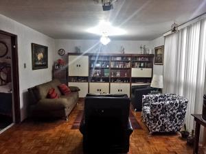 Casa en venta en Ciudad Satelite, Naucalpan de Juárez — foto 3 de 18
