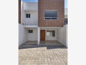 Casa en venta en Santa Maria Xixitla, San Pedro Cholula, Puebla Casa en venta en Santa Maria Xixitla, San Pedro Cholula, Puebla