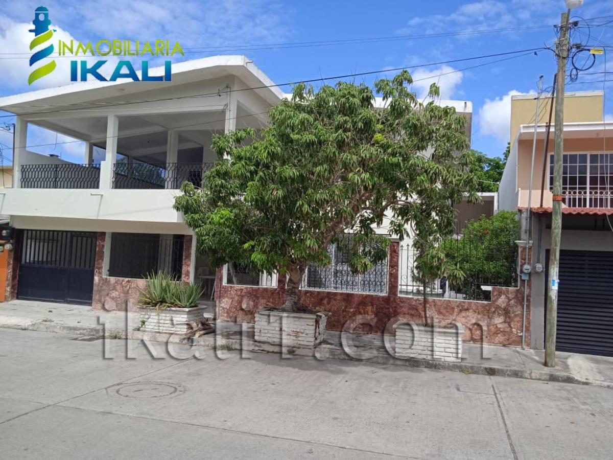 Casa en renta en Santiago de la Peña, Tuxpan — foto 1 de 17