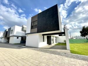 Casa en venta en San Salvador Tizatlalli, Metepec, con amenidades exclusivas