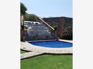 Finca-Rancho en venta en Camino Antiguo a Tepoztlán, Tepoztlán — foto 3 de 21