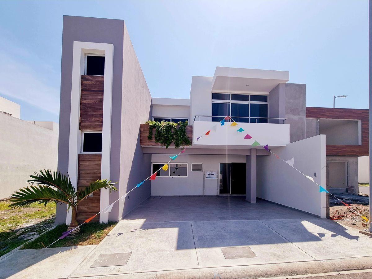 Casa en venta en Lomas de la Rioja, Alvarado — foto 1 de 20