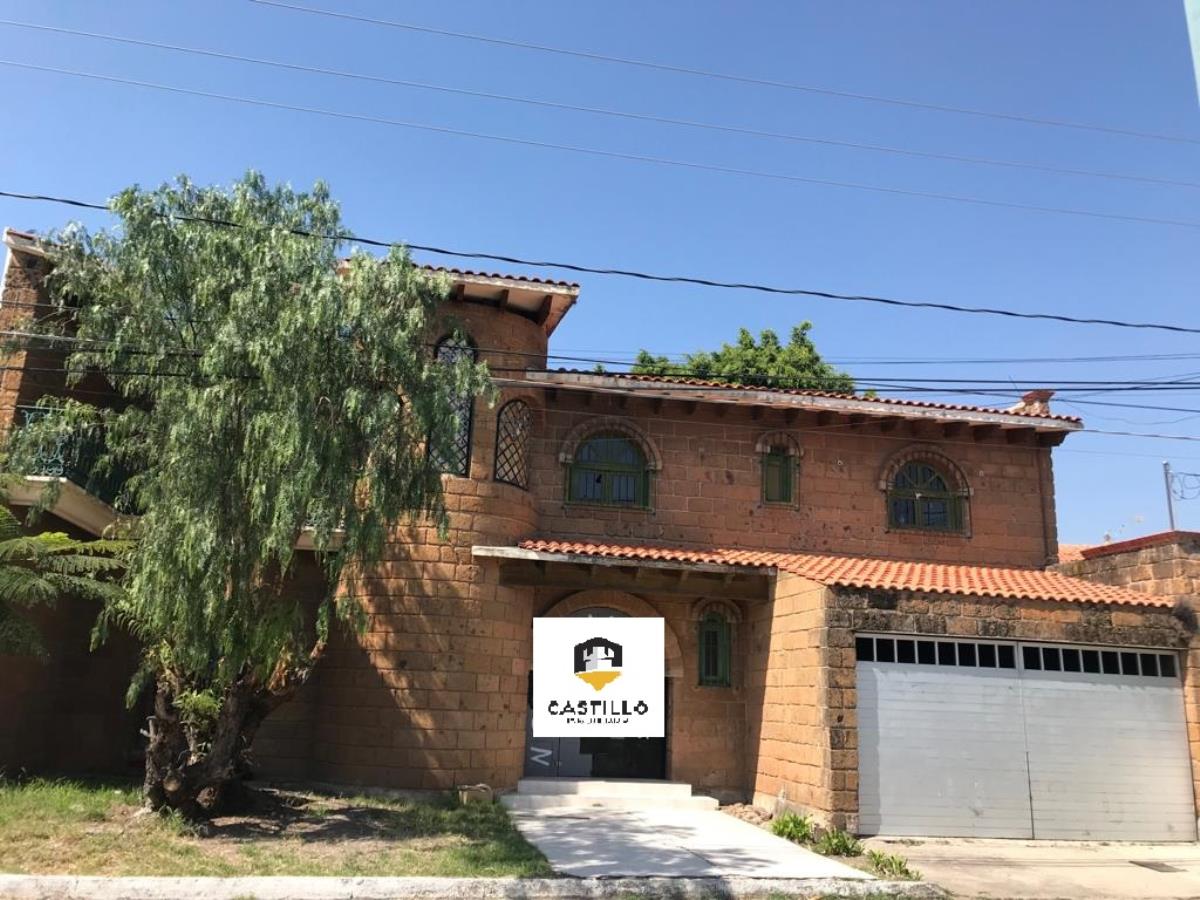 Casa en venta en Villas de Irapuato, Irapuato — foto 1 de 22