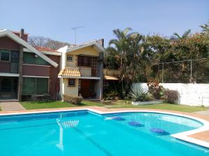 Casa en venta en Burgos Bugambilias, Temixco — foto 2 de 31