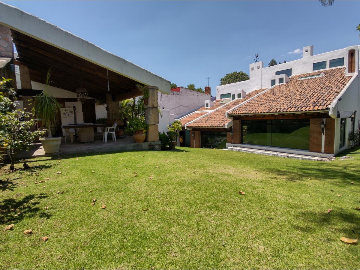 Casa en venta en Lomas de Vista Bella, Morelia — foto 1 de 44
