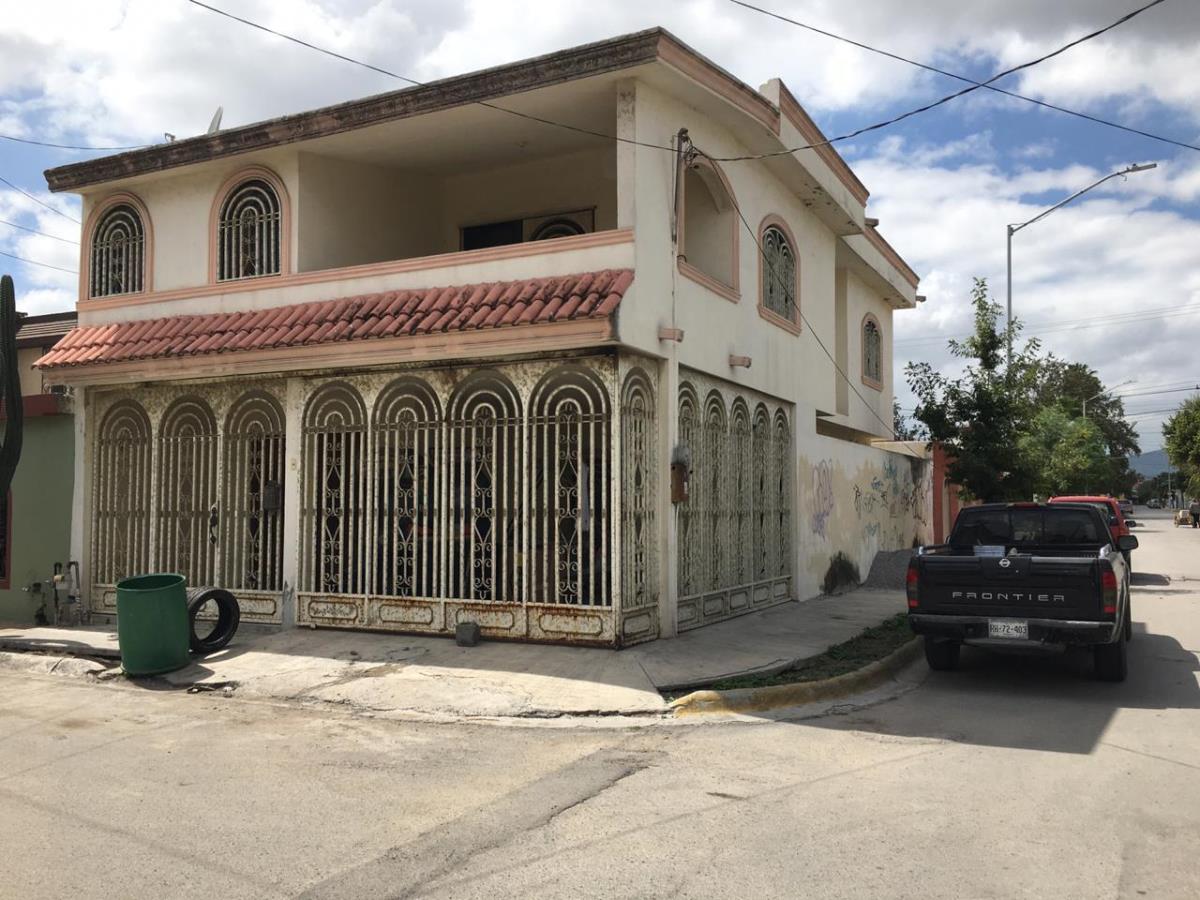 Casa en venta en Valle de San Carlos, San Nicolás de los Garza — foto 1 de 26