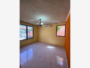 Casa en venta en Residencial Pensiones I y II, Mérida — foto 2 de 12