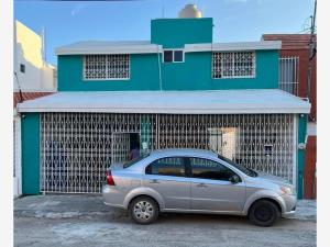 Casa en Residencial Pensiones I y II, Mérida, Yucatán