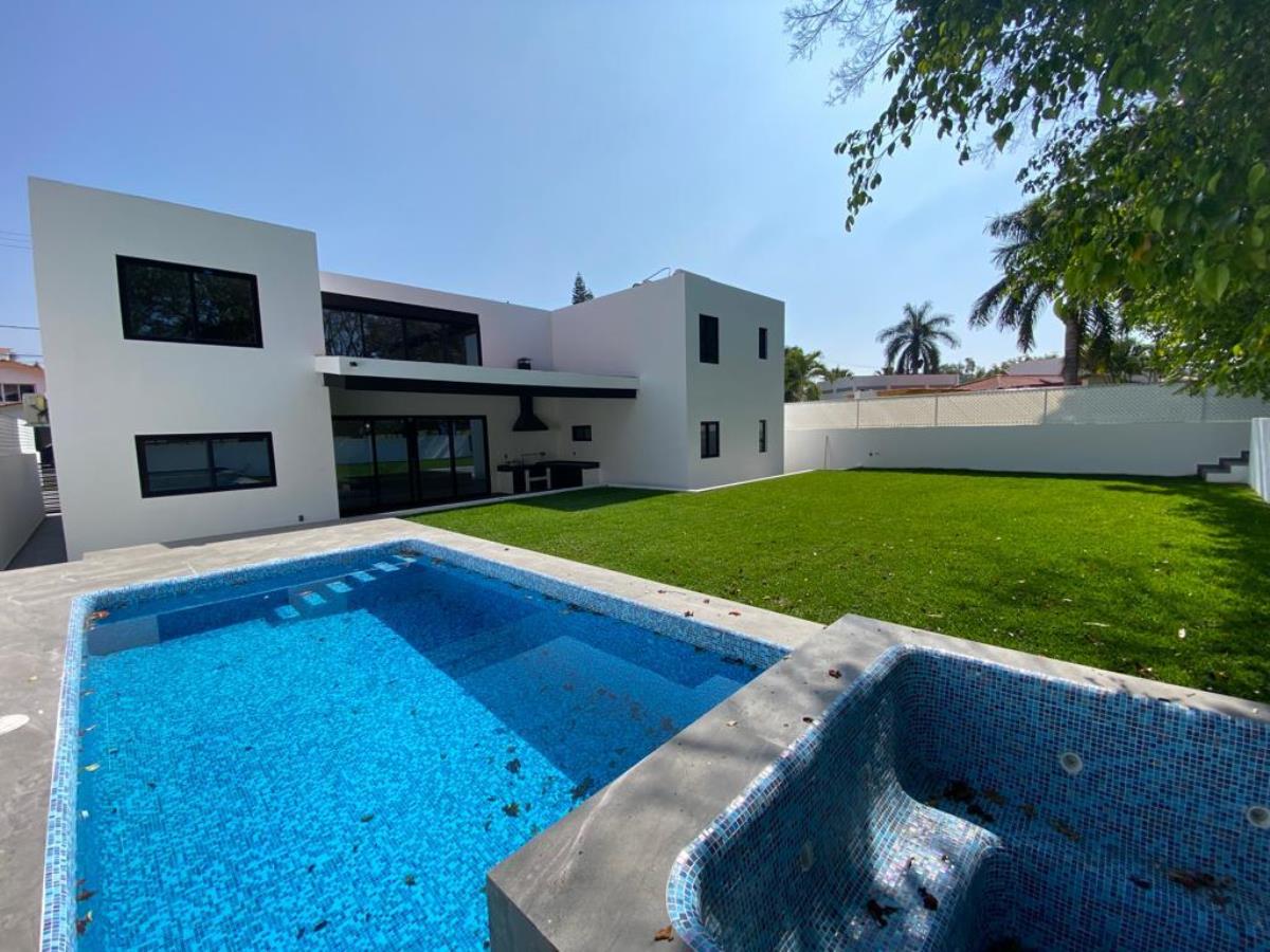 Casa en venta en Lomas de Cocoyoc, Atlatlahucan — foto 1 de 35