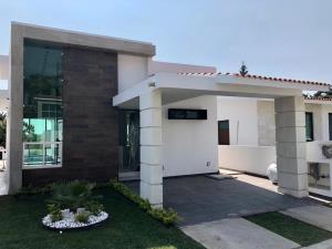 Casa en venta en Lomas de Cocoyoc, Atlatlahucan — foto 2 de 15