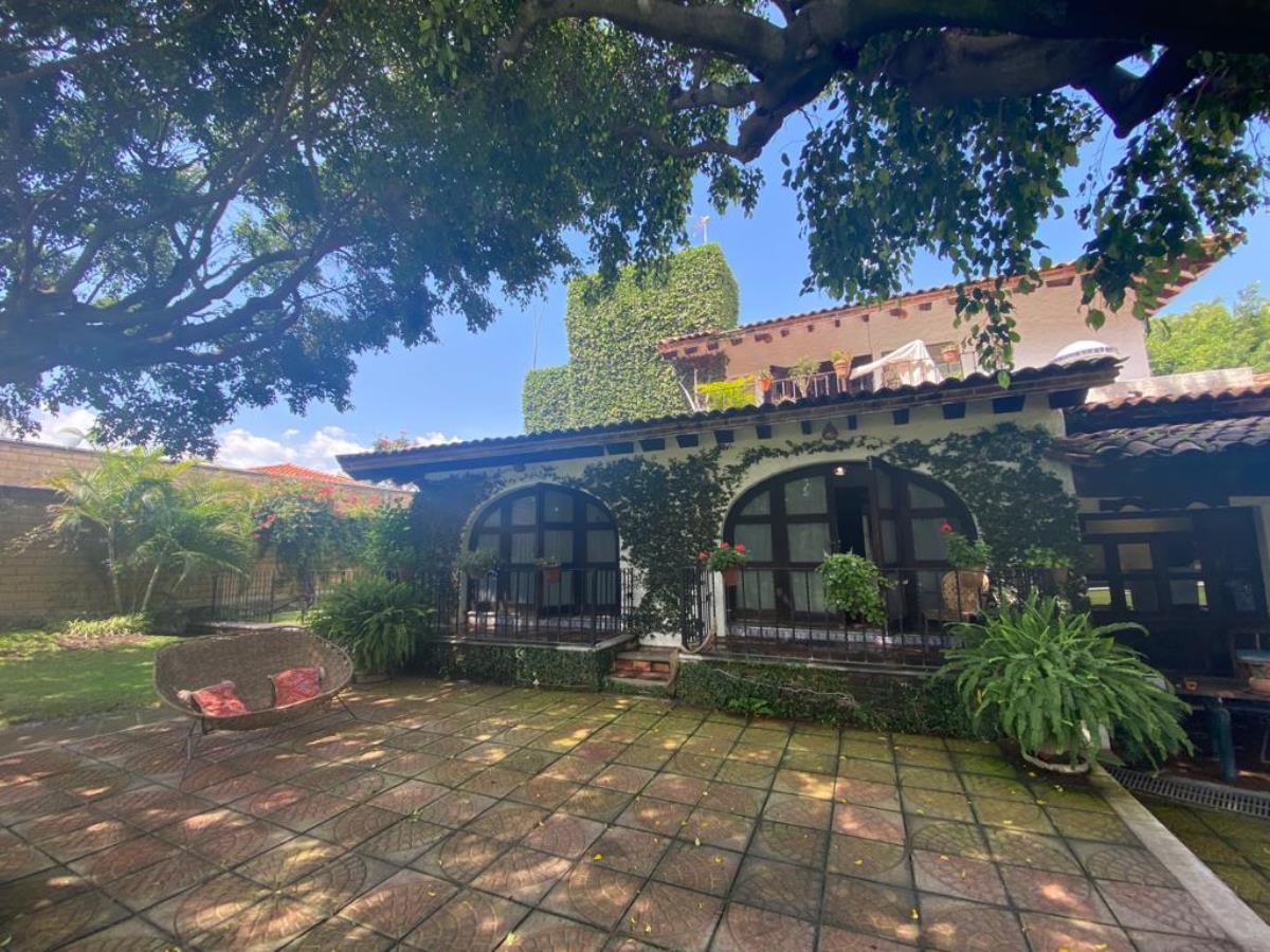 Casa en venta en Lomas de Cocoyoc, Atlatlahucan — foto 1 de 36