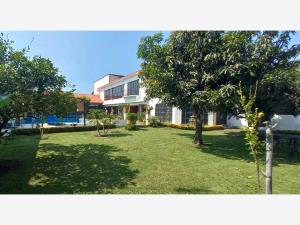 Casa en venta en Lomas de Cocoyoc, Atlatlahucan — foto 2 de 36