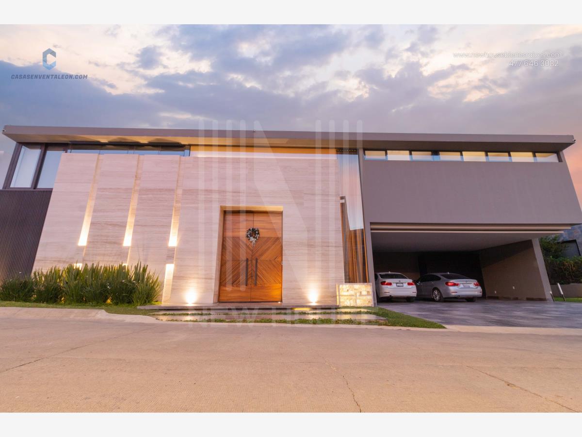 Casa en venta en El Molino Residencial y Golf, León — foto 1 de 57