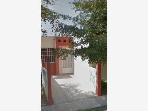 Casa en Nuevo Milenio, Colima, Colima