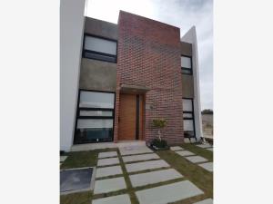 Casa en Piracantos, Pachuca de Soto, Hidalgo