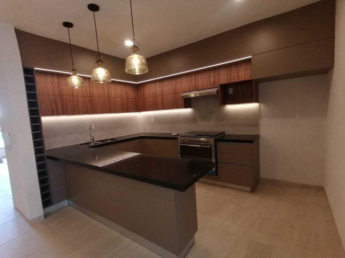Casa en venta en Bosque Monarca, Morelia — foto 1 de 26