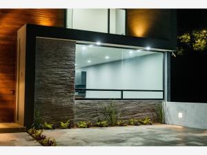 Casa en venta en Bosque Monarca, Morelia — foto 2 de 34