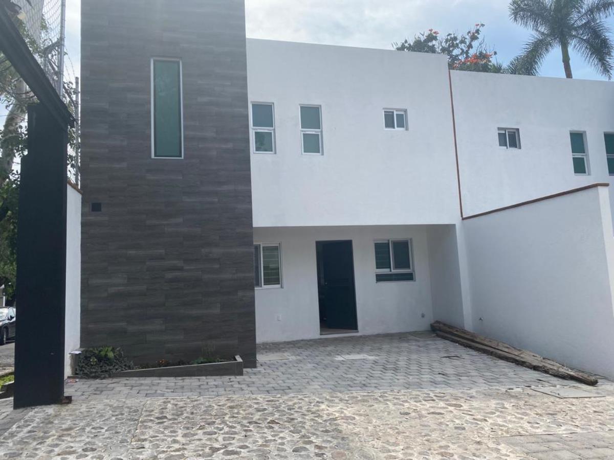Casa en venta en Miraval, Cuernavaca — foto 1 de 22
