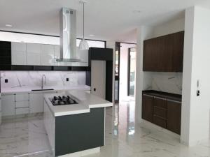 Casa en venta en Ejidal Ocolusen, Morelia — foto 3 de 33