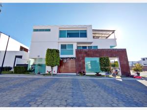 Casa en venta en Lomas de Angelópolis, San Andrés Cholula, Puebla Casa en venta en Lomas de Angelópolis, San Andrés Cholula, Puebla
