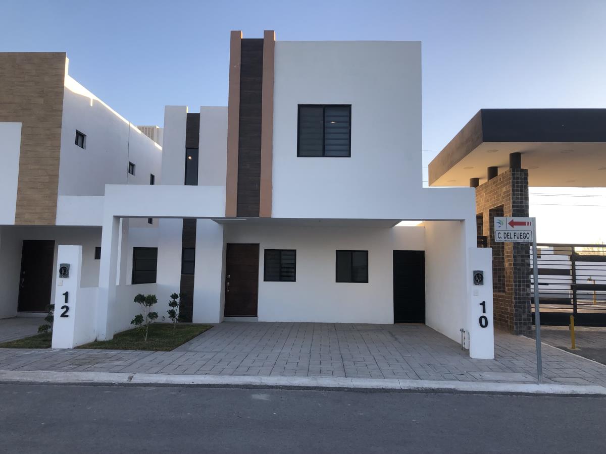 Casa en venta en Lomas de las Etnias, Torreón — foto 1 de 42